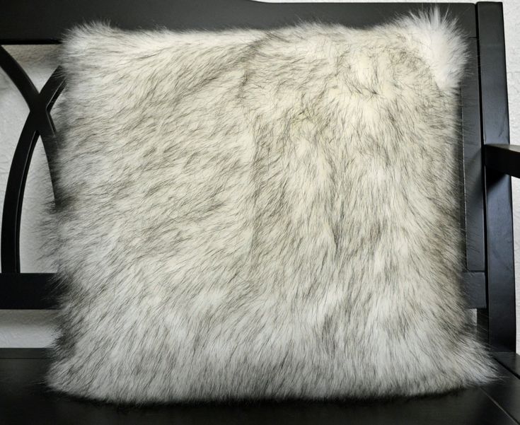 MINT - Alaskan Husky Long Pile Fabric - By Yard For Blankets Fashion Clothing Coats Scarfs Rugs Crafts Decor - Quilting, Pillows,Throws