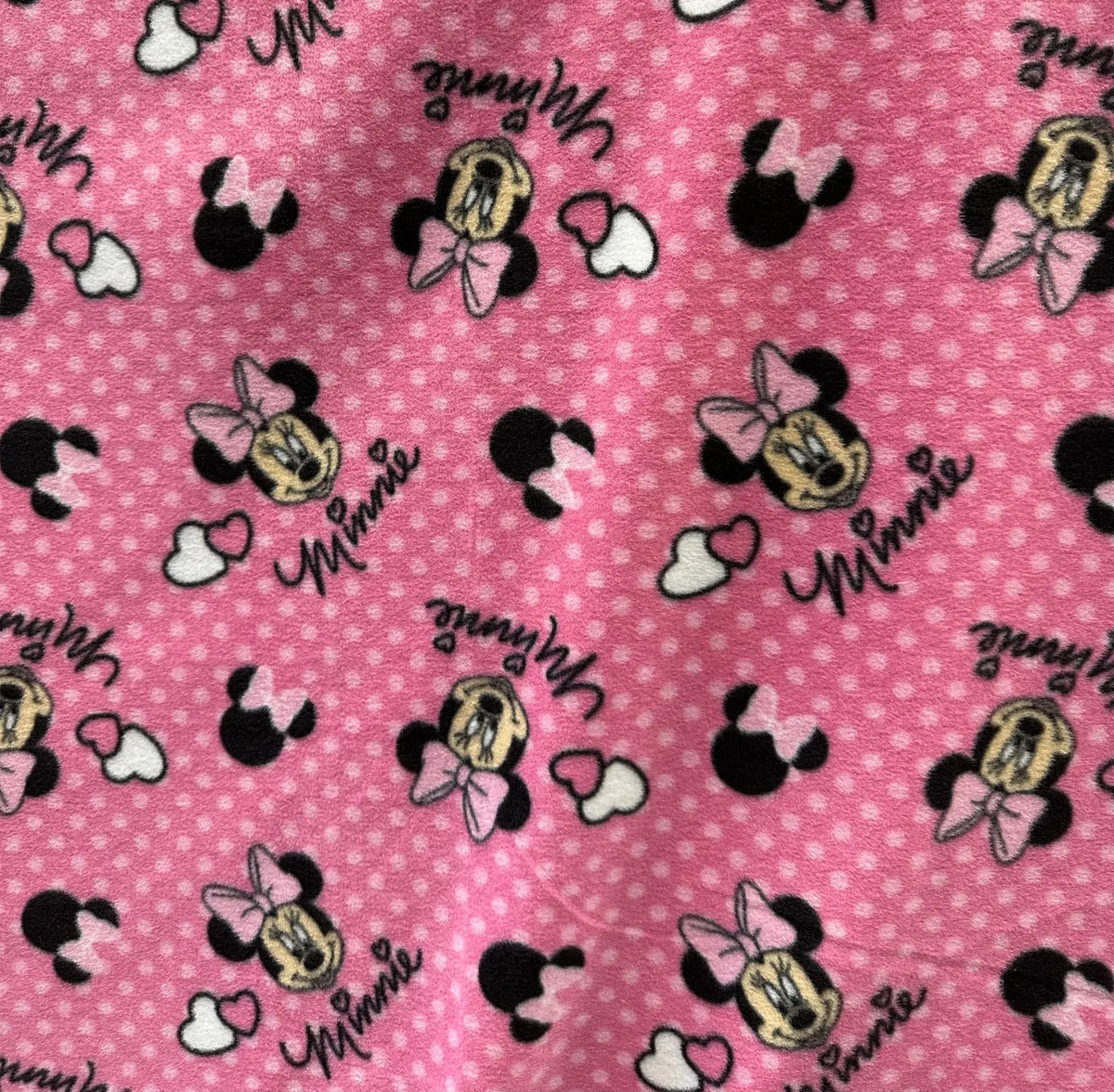 Minnie Disney Fleece Fabric/ Minnie Mouse /Disney Character/Anti Pill Fleece/Sold by the Yard / Kids Blanket